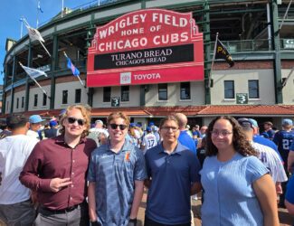 UI7 Students at Cubs game